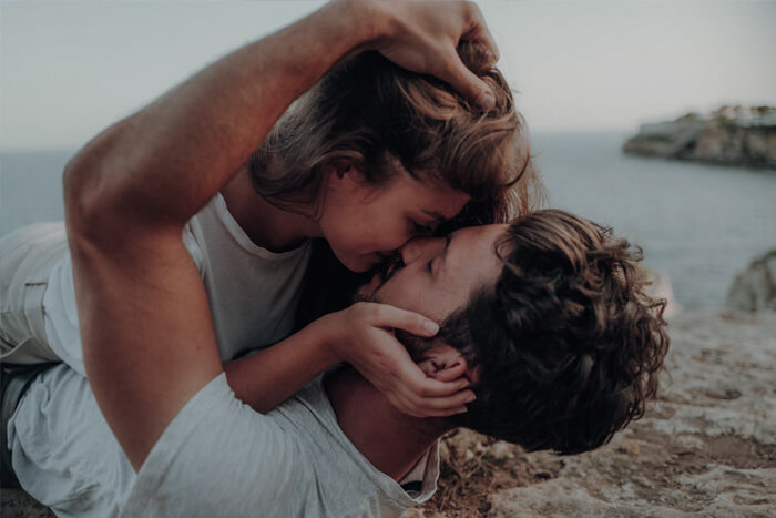 How to seduce an Aquarius man