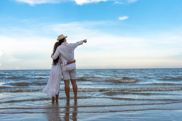 how to get an aquarius man to miss you